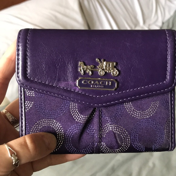 coach purple wallet